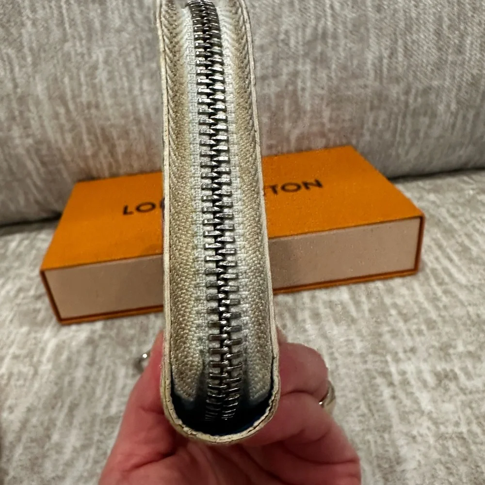 ✨💎COLLECTIBLE 💎✨LOUIS VUITTON Watercolor Zippy Organizer wallet w/COA,Dusty - Picture 10 of 12